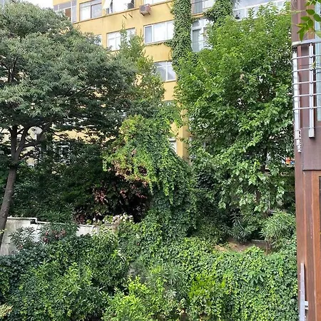 Apartamento Arty House In Tesvikiye Heart Of Nisantasi *